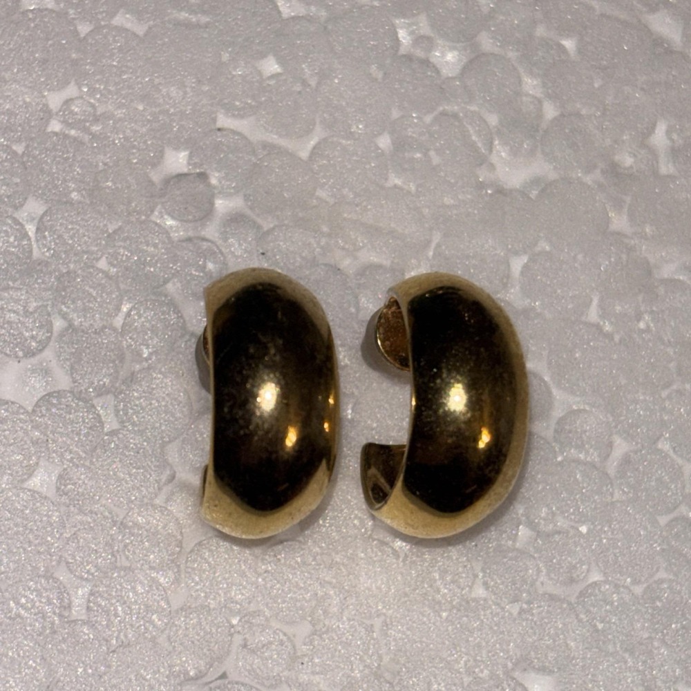 Monet Gold Tone Chunky Hoop Earrings Classy Modest Old Money 1/2"
